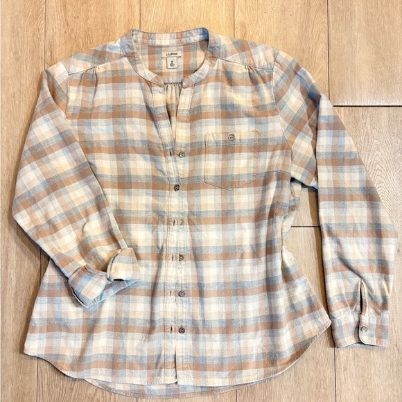 L.L. Bean Tops - L.L.Bean Plaid Flannel Button Down Shirt Blue Tan Neutral Size M Cozy Fall